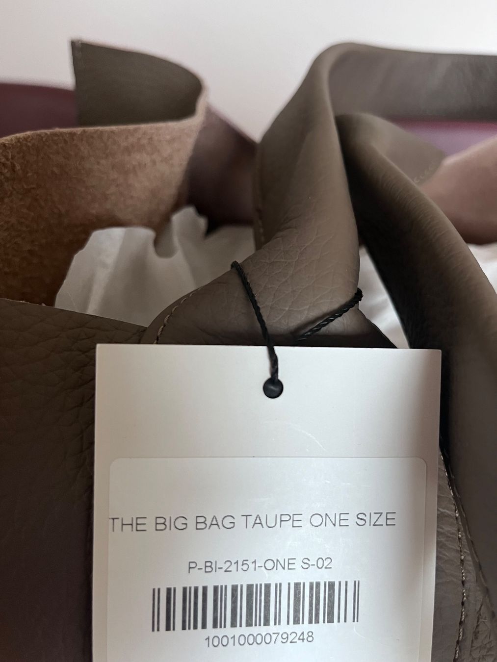 Borse: Tasche Le Collet aus Leder – Nuovo e nell'imballaggio originale da Roggwil BE venduto da KarotteV 2