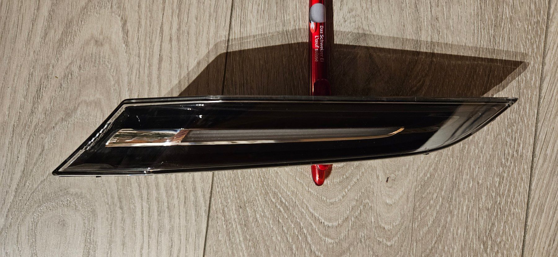 Porsche Tutti pezzi di ricambio auto: Porche 911 (992) Blinker links – Difettoso da Brittnau venduto da leroyjethro