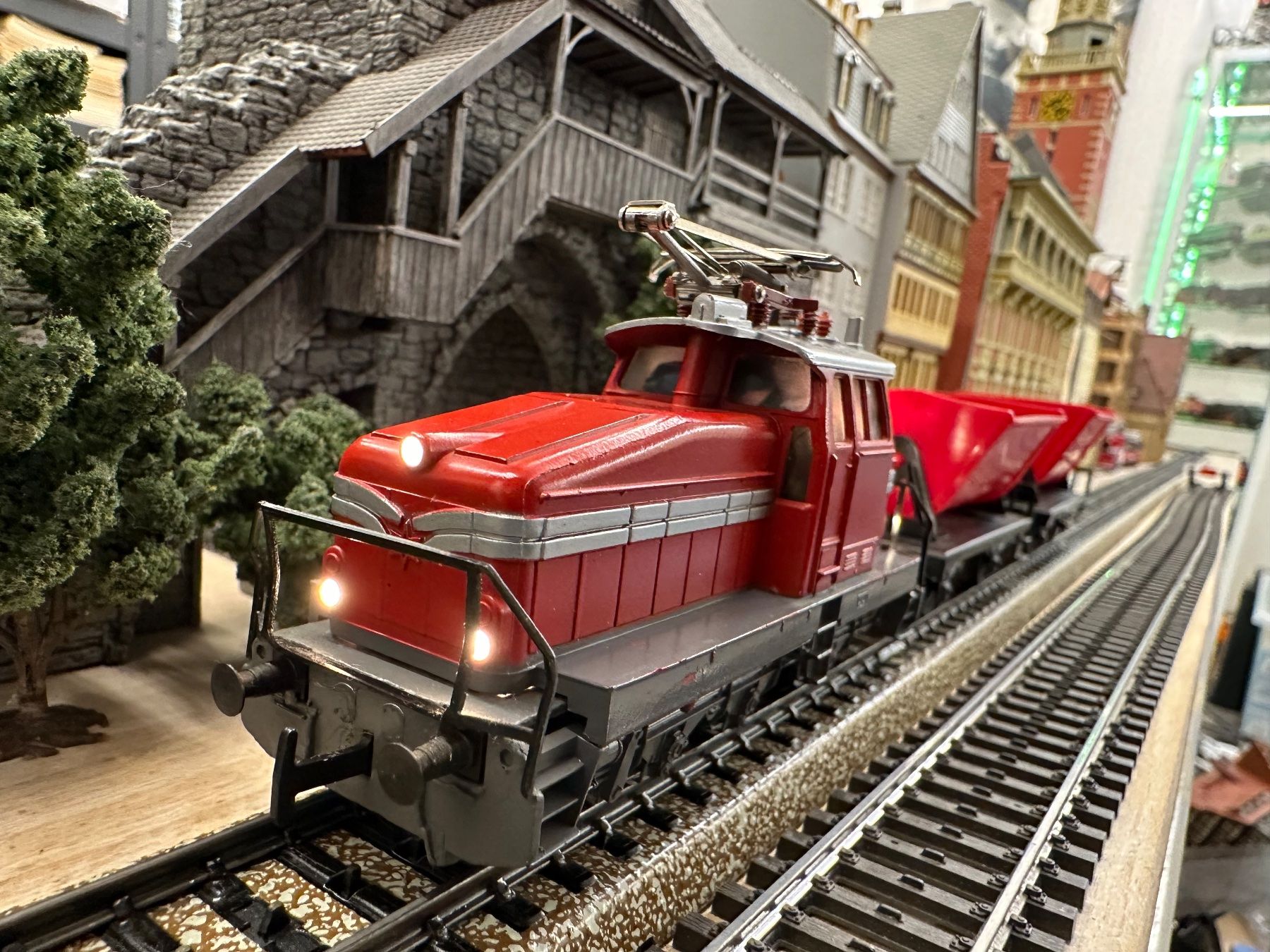 Märklin Modellini di ferrovie: Märklin 3044 EA 800 Kipplorenzug – Usato da Lupsingen venduto da New-Haven