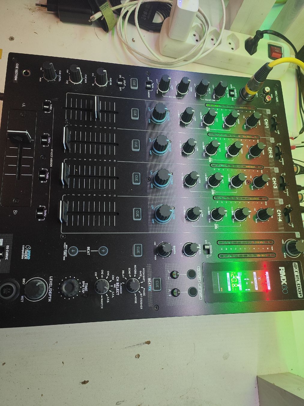 Reloop Platines de mixage: dj mixer reloop rmx 60 – Neuf (Voir description) à Schöftland par magicX01 3