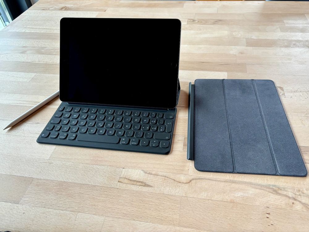 Apple IPad 9e Génération 64 Go - WiFi - Gris Sidéral - Très Bon état 2021