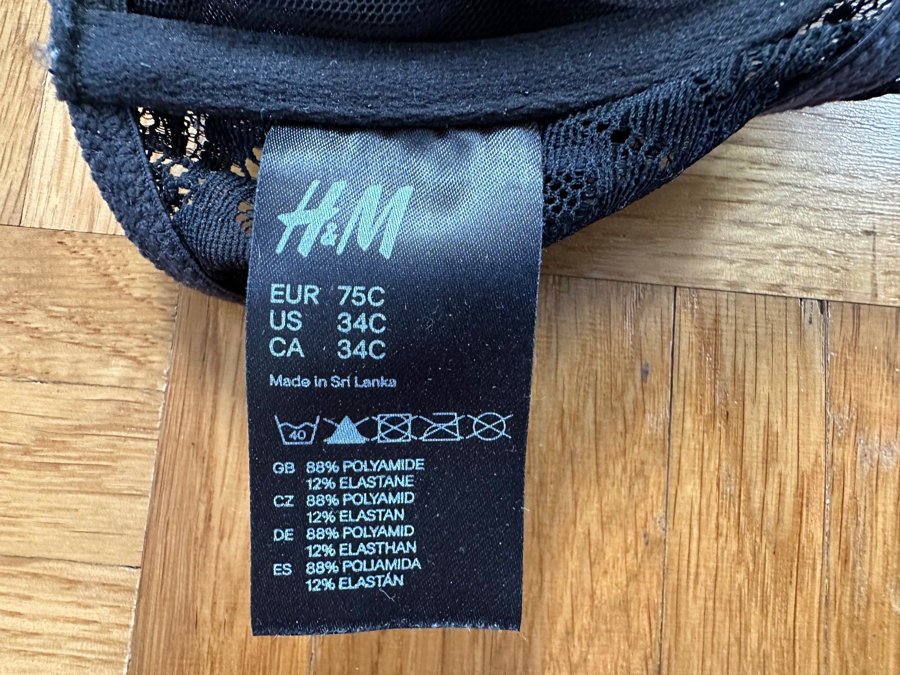 H&M Autres dessous: Schwarzer Spitzen-BH, Grösse 75C – D'occasion à Winterthur par nelead 2