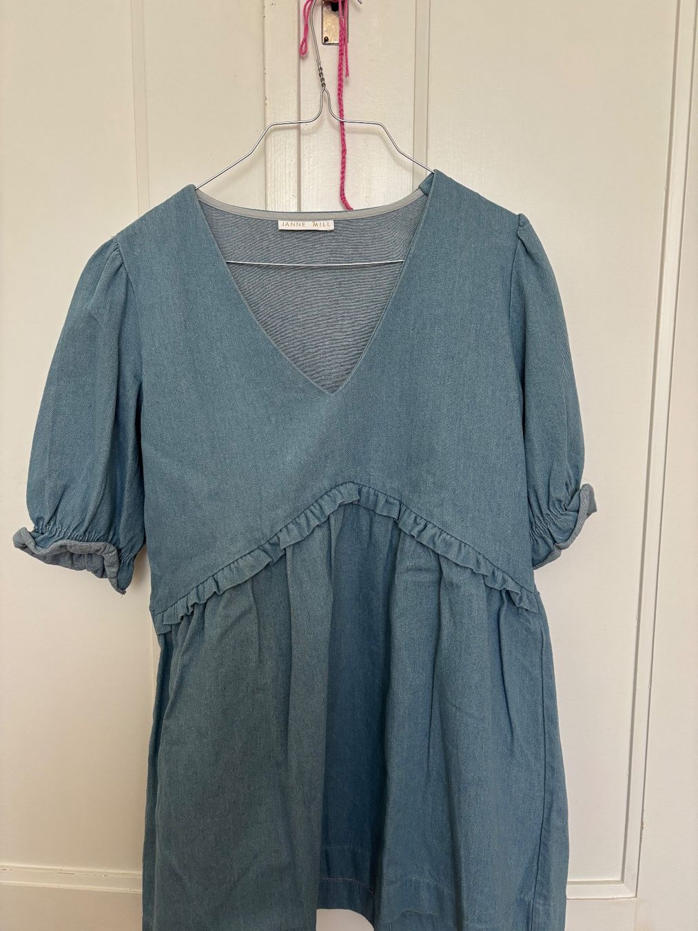 Vestiti: Robe Janne Mill – Usato da Bern venduto da tetrodon