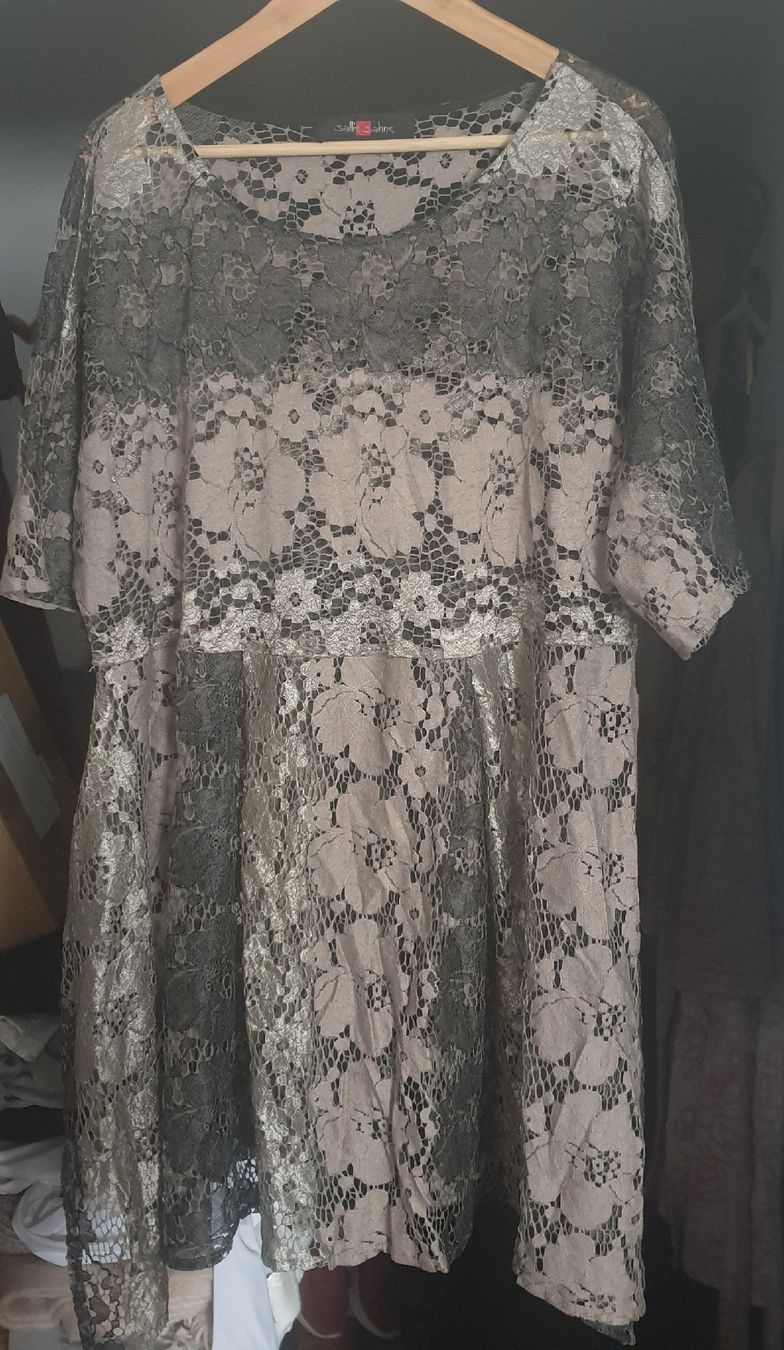Top: Salli Sahne Schönes Longtop Gr. 44 – Nuovo (secondo la descrizione) da Frenkendorf venduto da Moon111