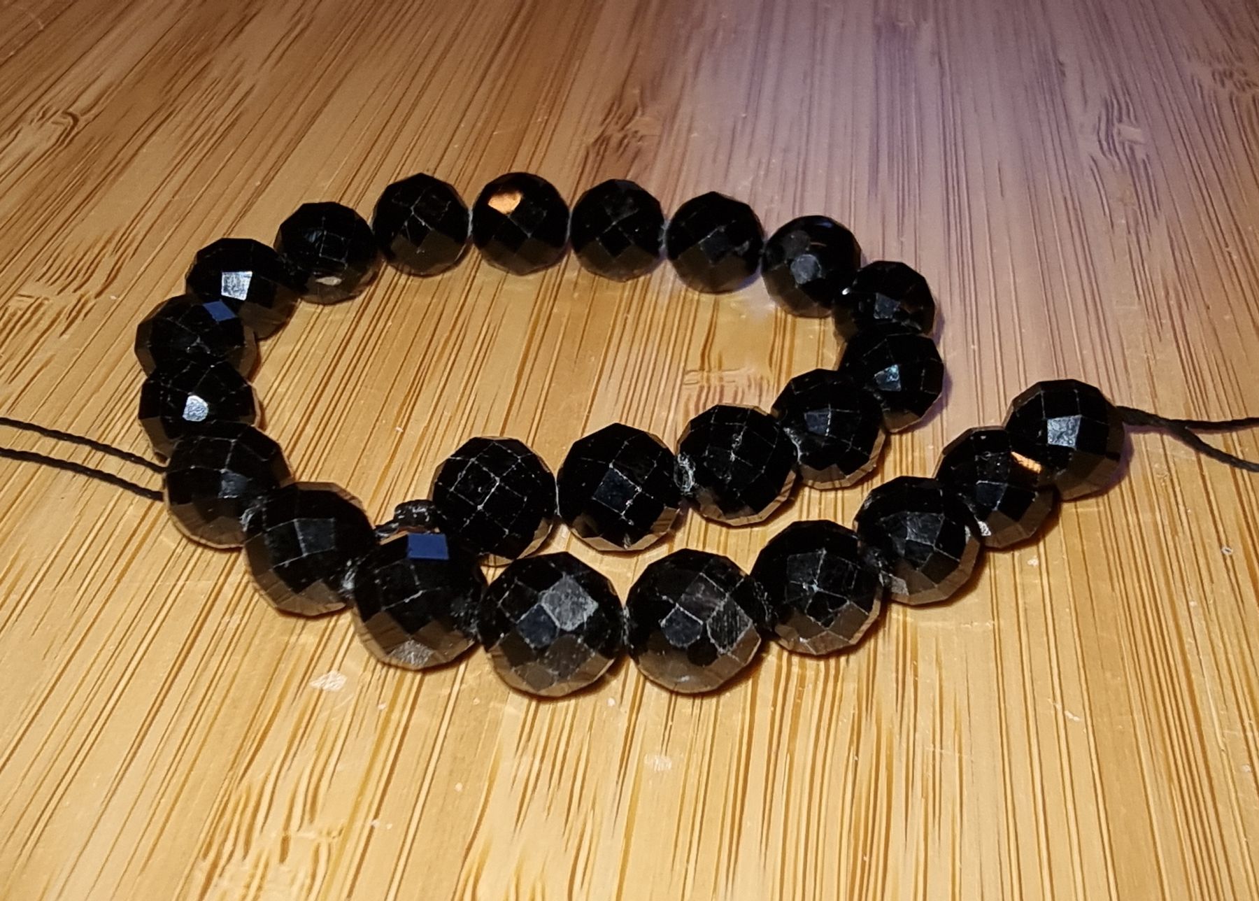 Ketten: Turmalin facettiert 8mm. Strang – Neu und originalverpackt aus Menziken von Mirager