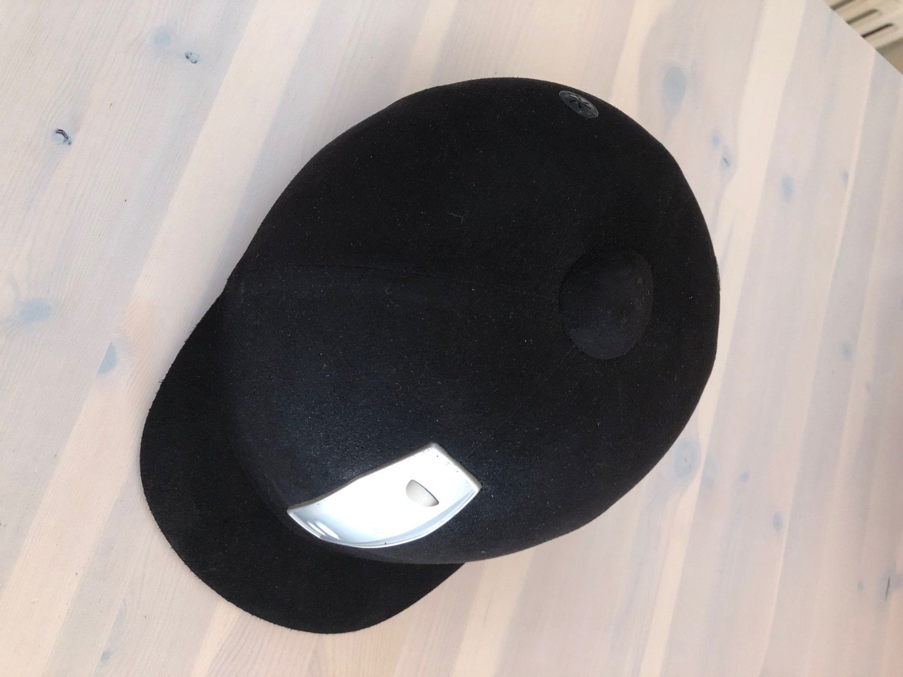 Caschi: Bombe d'équitation  (casque) – Usato da Fribourg venduto da Milette