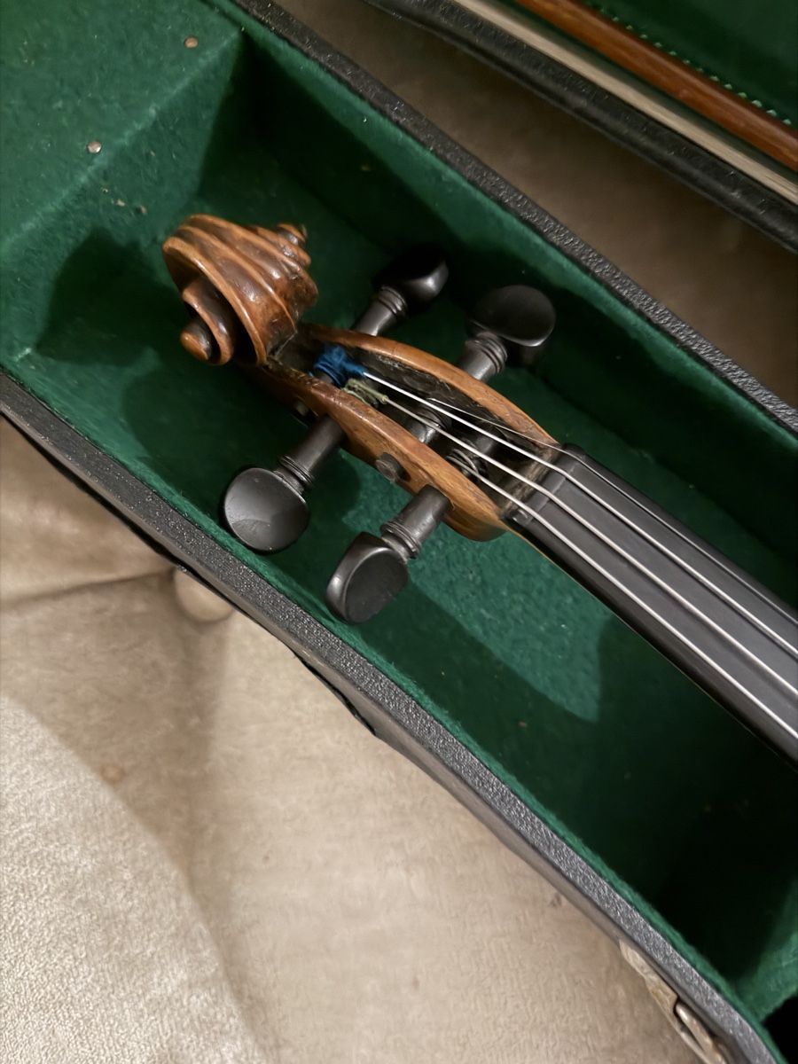 Strumenti musicali: Alte wunderschöne Geige mit dem Bogen – Usato da Fruthwilen venduto da Mariya13 2