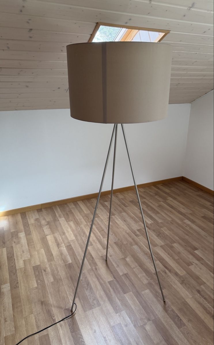 Livique Lampade: Stehlampe Tripod Design Leuchte Top! – Nuovo (secondo la descrizione) da Port venduto da Jenny_baertschi 3