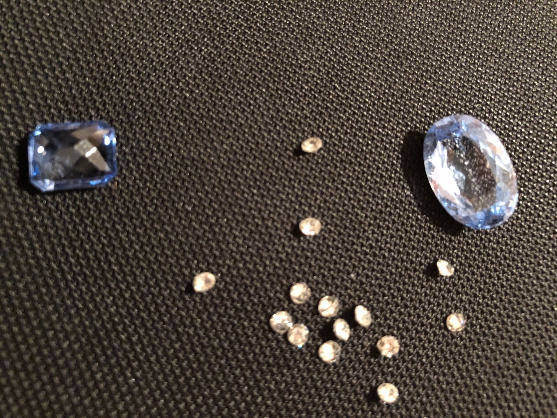Autres bijoux: Lot: Halbedelsteine – D'occasion à Wald ZH par mlnt 1