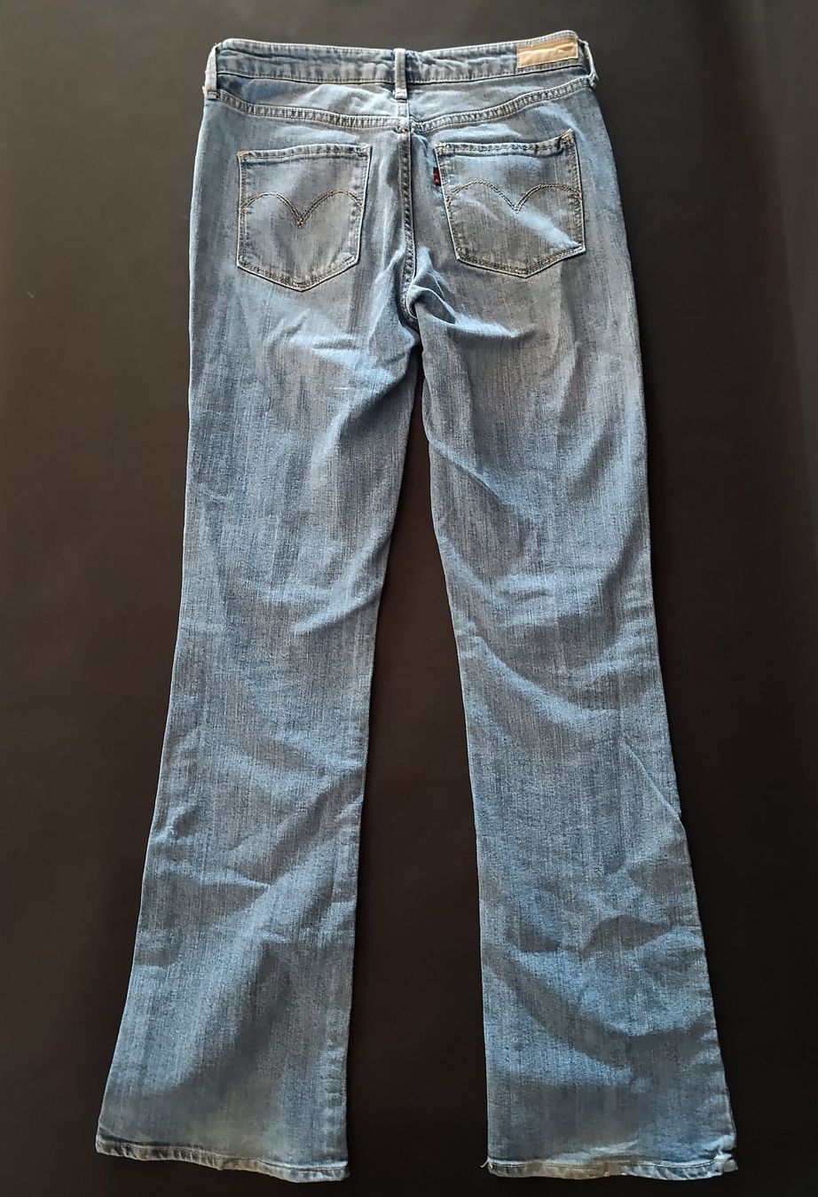 Levi's Jeans: LEVI'S jeans bleu clair demi curve – Usato da Thielle venduto da Plusvalue_Neuchatel 1