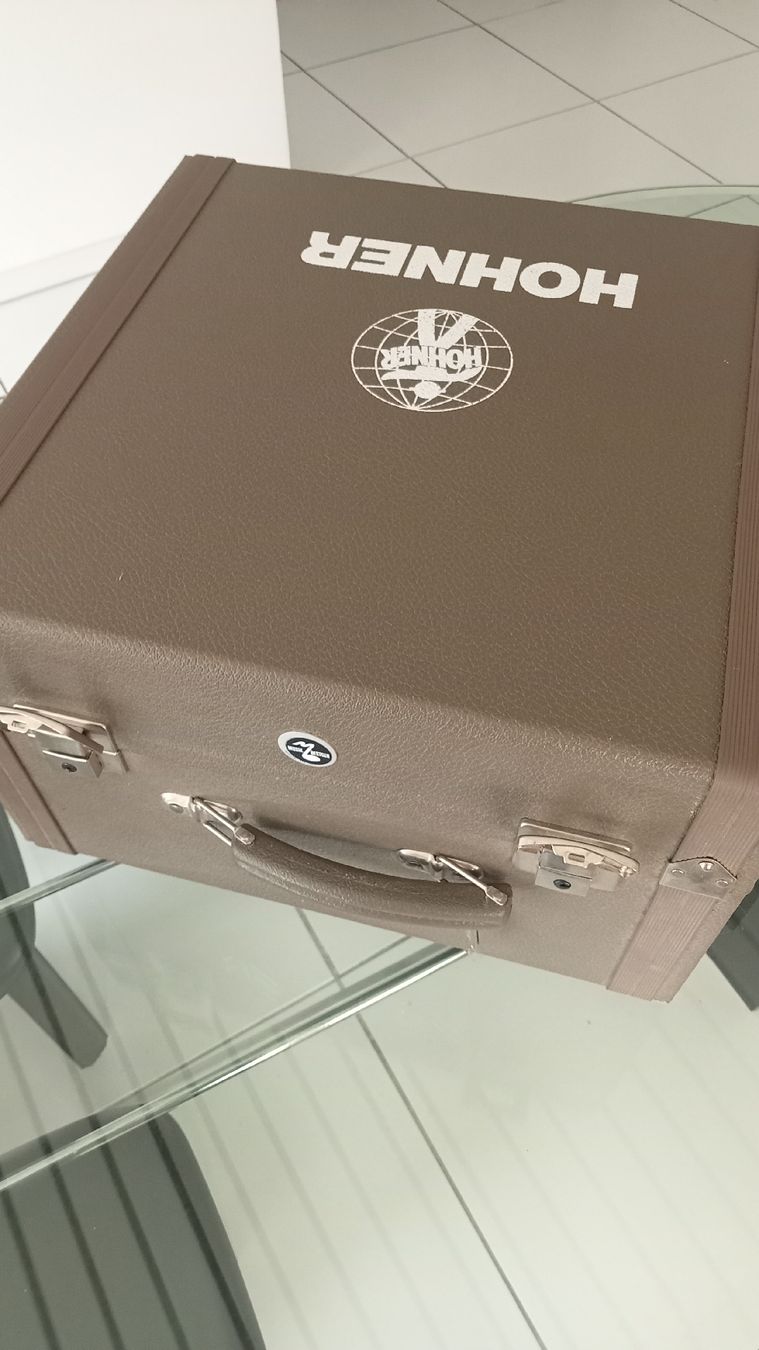 Hohner Strumenti musicali: Diatonische Handharmonika – Usato da Gwatt (Thun) venduto da Oldidoc 7