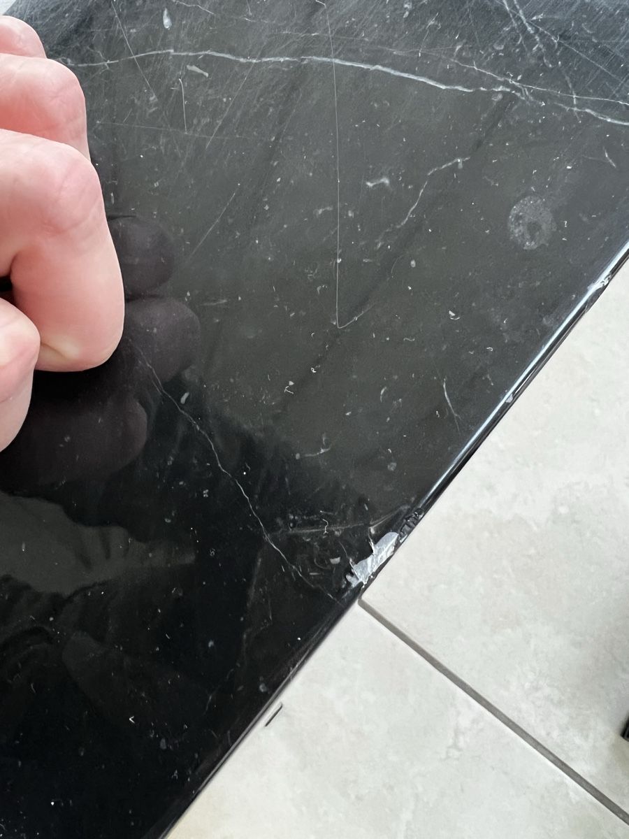 Tische: Table basse noir, marbre et métal. gebraucht – Gebraucht aus Tannay von valkyrichek 2