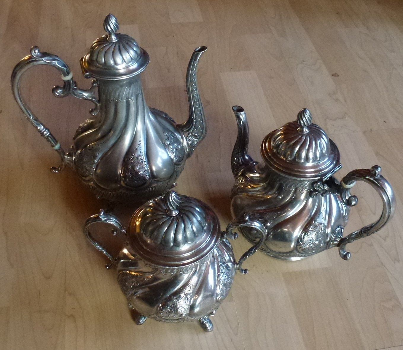 Teiere: Altes englisches 3er Zinn-Set – Usato da Walkringen venduto da Casablanca777