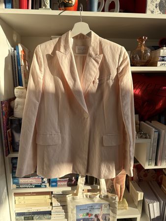 Veste Sandro rose pâle, taille 40 Parfait pour l'été!