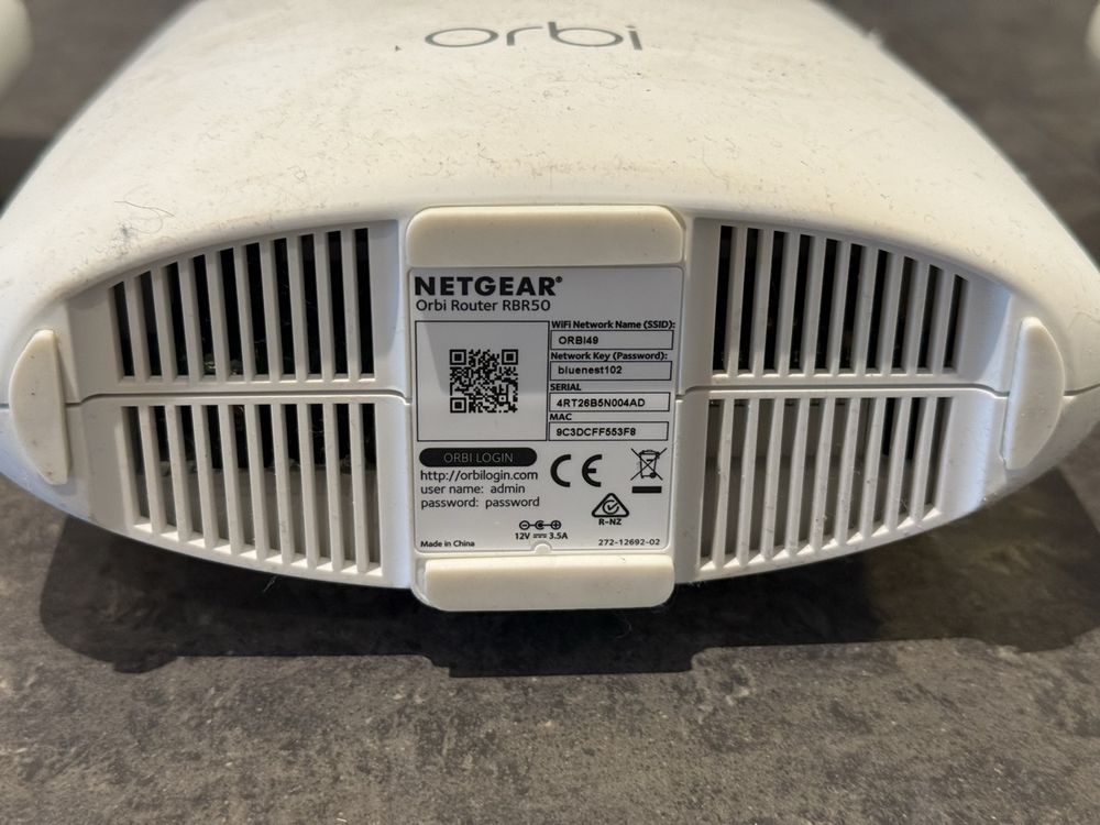 Netgear Orbi RBR50 Router and RBS50 Satellite System Set (Gebraucht) in ...