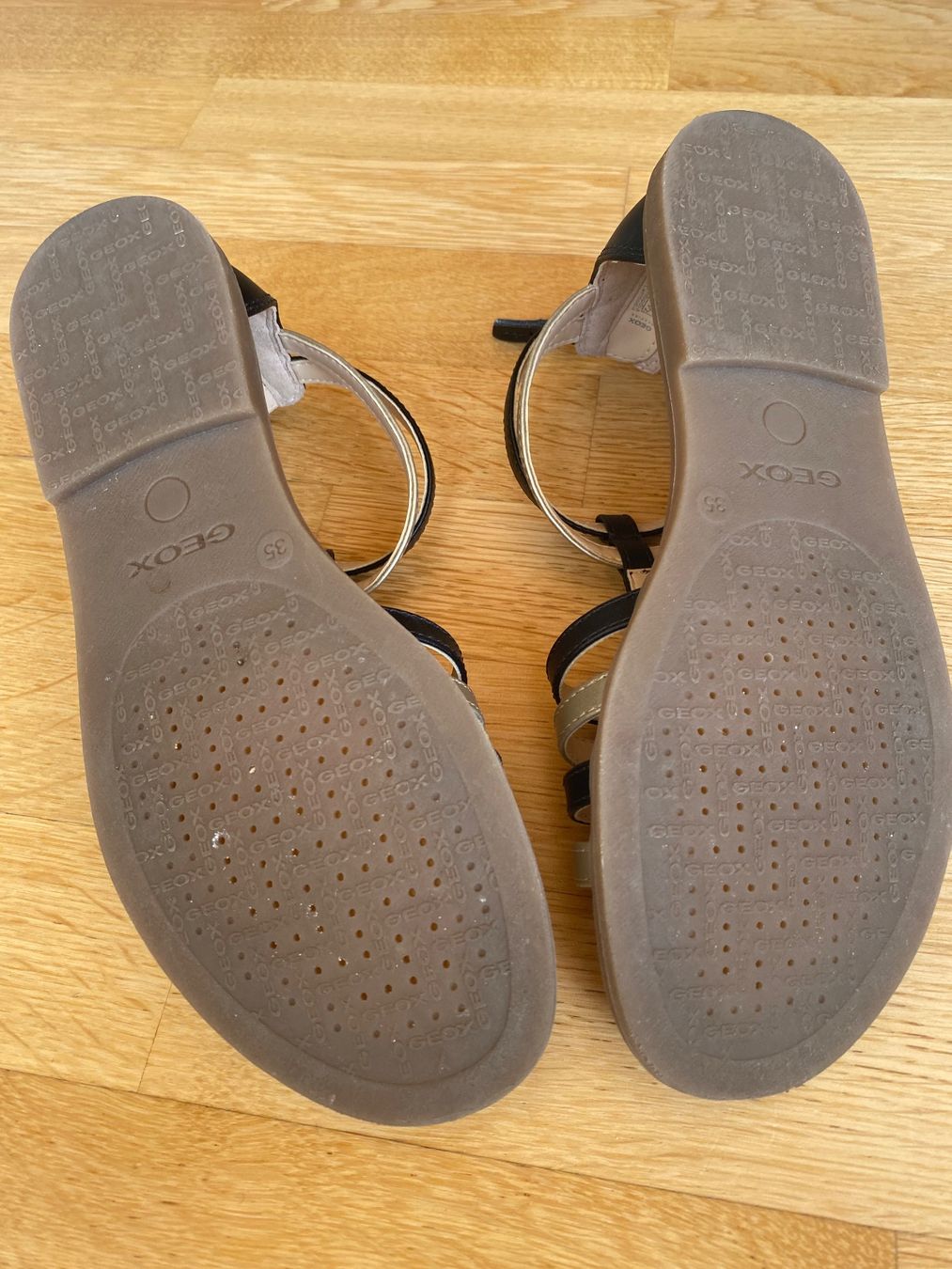 Geox Scarpe per ragazze: Geox Mädchensandale Grösse 35 – Nuovo (secondo la descrizione) da Trin-Mulin venduto da Tintengoldfisch 3