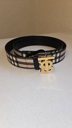 Burberry Karrierter TB Gürtel wie neu