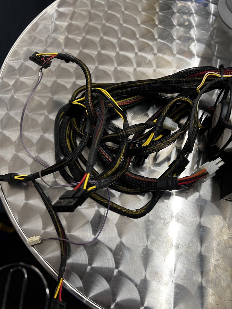 Componenti elettronici: Pc Netzteil – Usato da Urdorf venduto da AMBASSADOR 3
