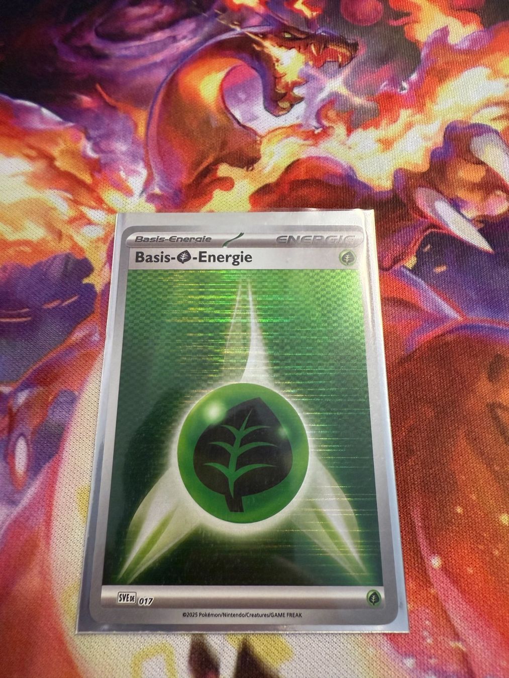 Pokémon Carte collezionabili: Basis-Pflanzen-Energie (SVE 017) / Holo Version – Nuovo (secondo la descrizione) da Bülach venduto da CherryBlu