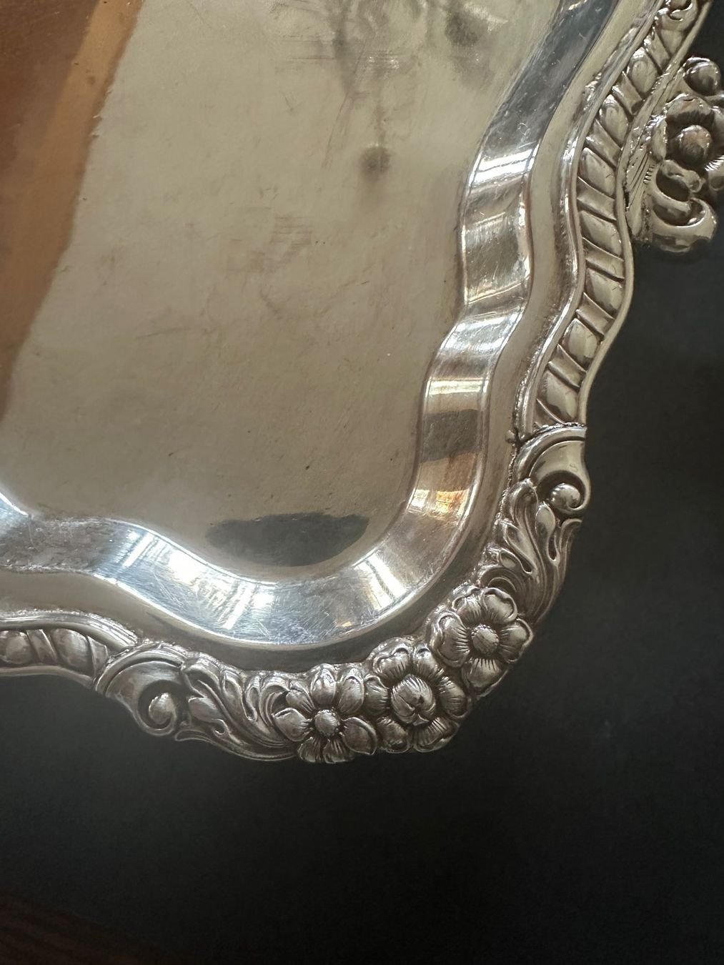 Piatti di portata: English Sheffield Silver plated Two Handled Tray – Usato da Saas im Prättigau venduto da norman02 4