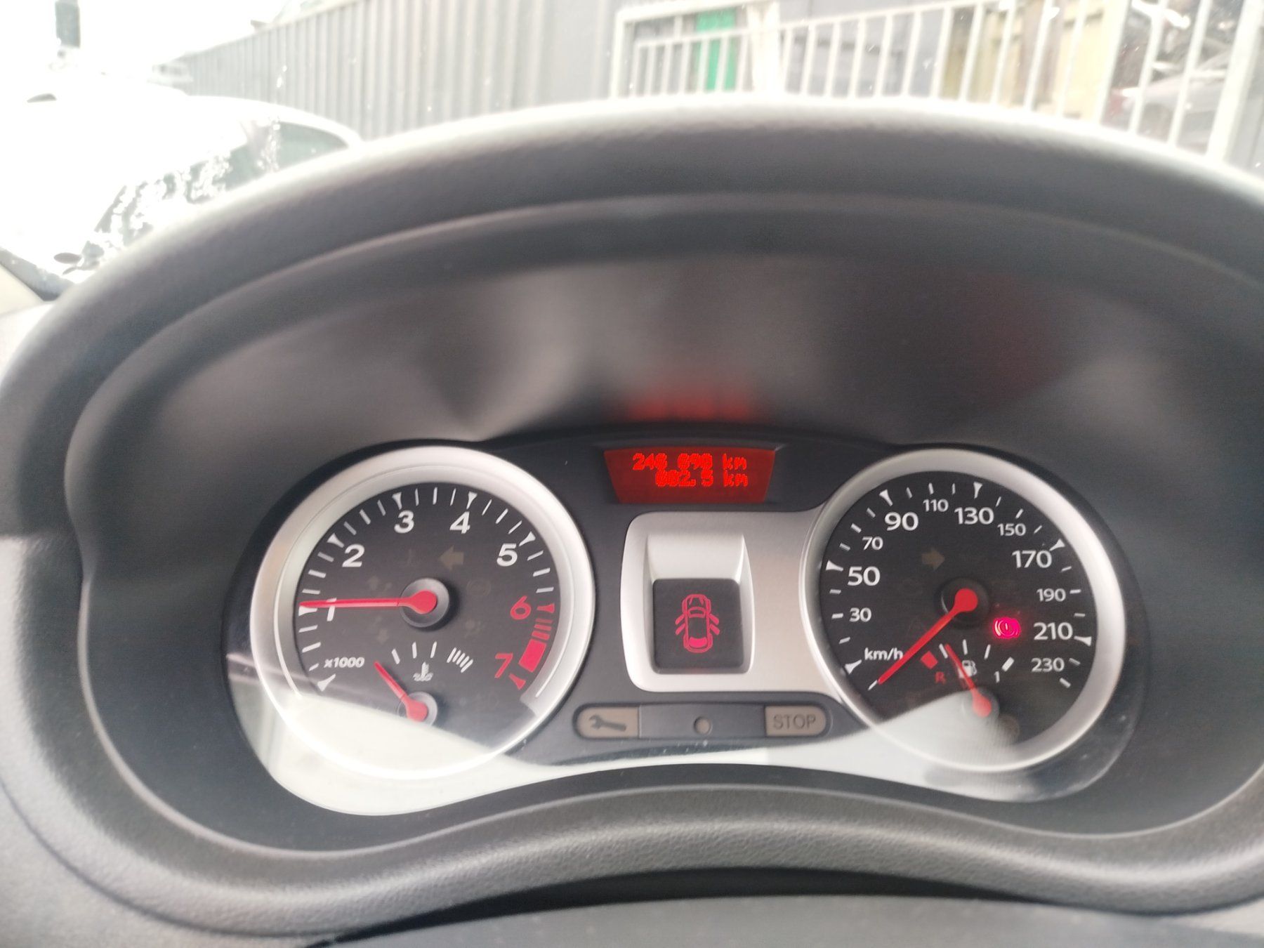 Renault Autos: Renault Clio 1.2 100 – Gebraucht aus Savagnier von Botteron_Recycling 7