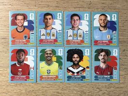 Panini (EU Edition) mit Alphonso Davies und Enzo Fernández