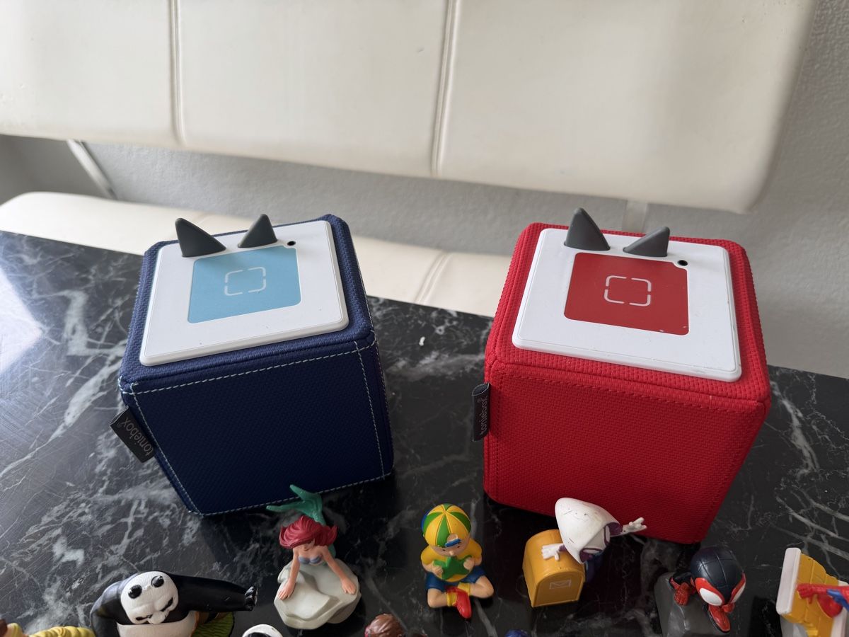 Tonies Giocattoli: 2x Toniebox inkl Allen Figuren – Nuovo (secondo la descrizione) da Niederbipp venduto da _Cheyenne_ 1