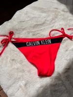 Rotes Calvin Klein Bikini-Unterteil - Sommer-Must-Have!