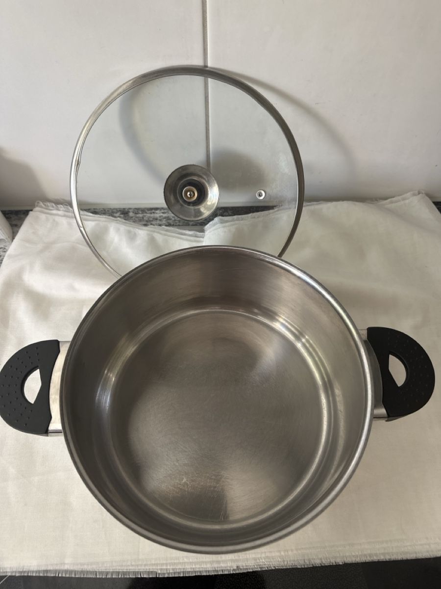 Padelle: Topf 18/10 Edelstahl  mit Deckel – Usato da Zürich venduto da Chaeffeler 2