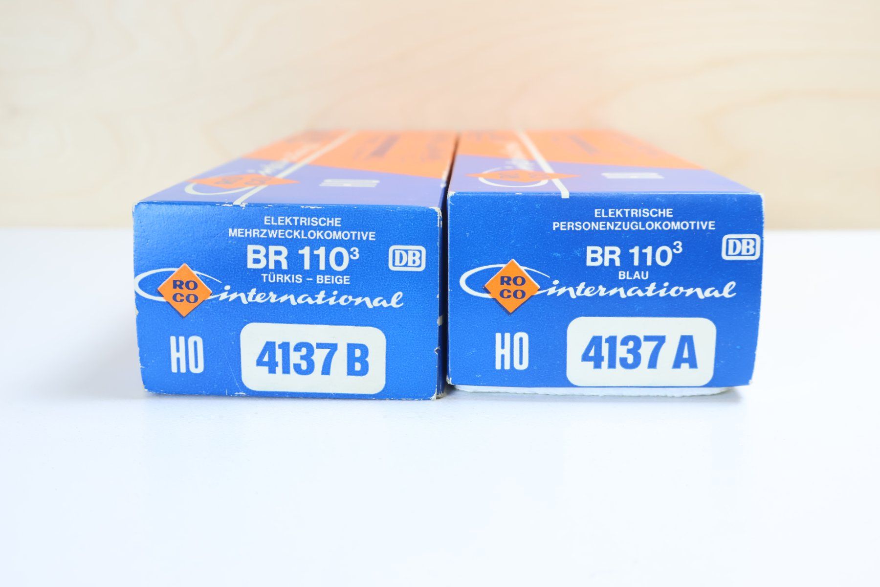 Roco Modellini di ferrovie: ROCO 2 x E-Loks BR 110 - 4137A + B H0 DC Doppelpack – Usato da Winterthur venduto da Monstera 5