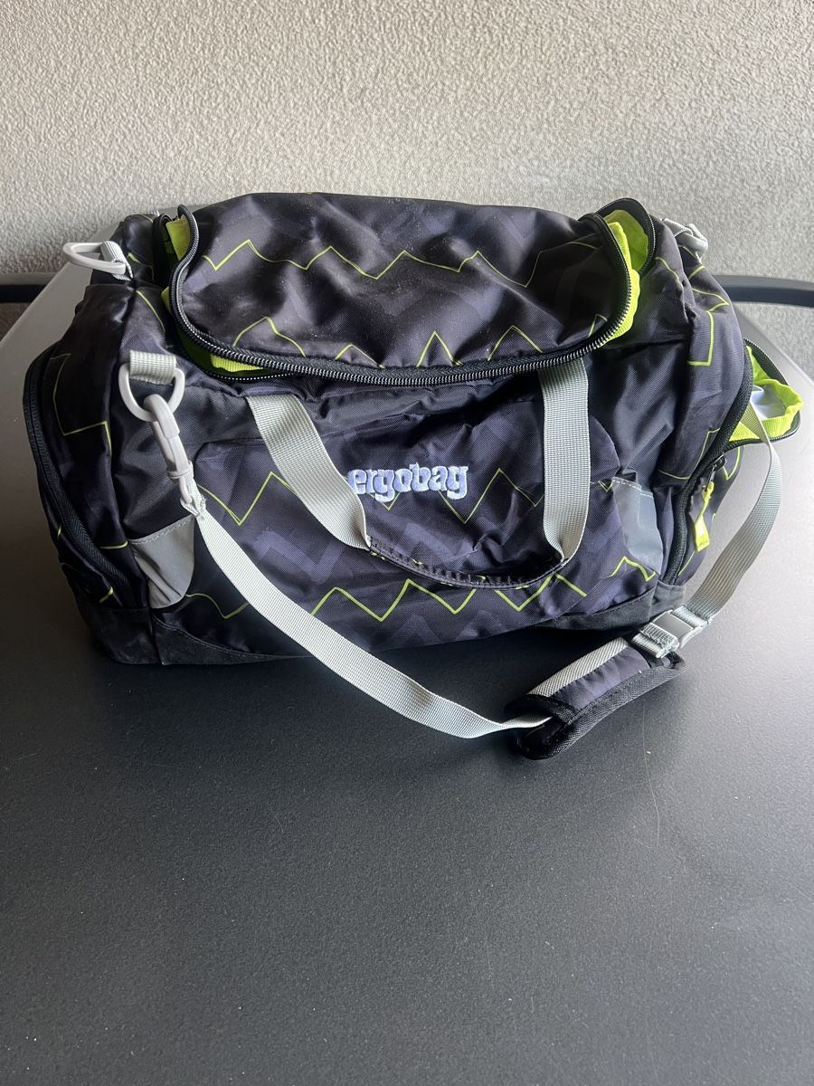 Ergobag Borse & Zaini: Sporttasche ergobag Muster guter Zustand – Usato da Schliern b. Köniz venduto da kabe69