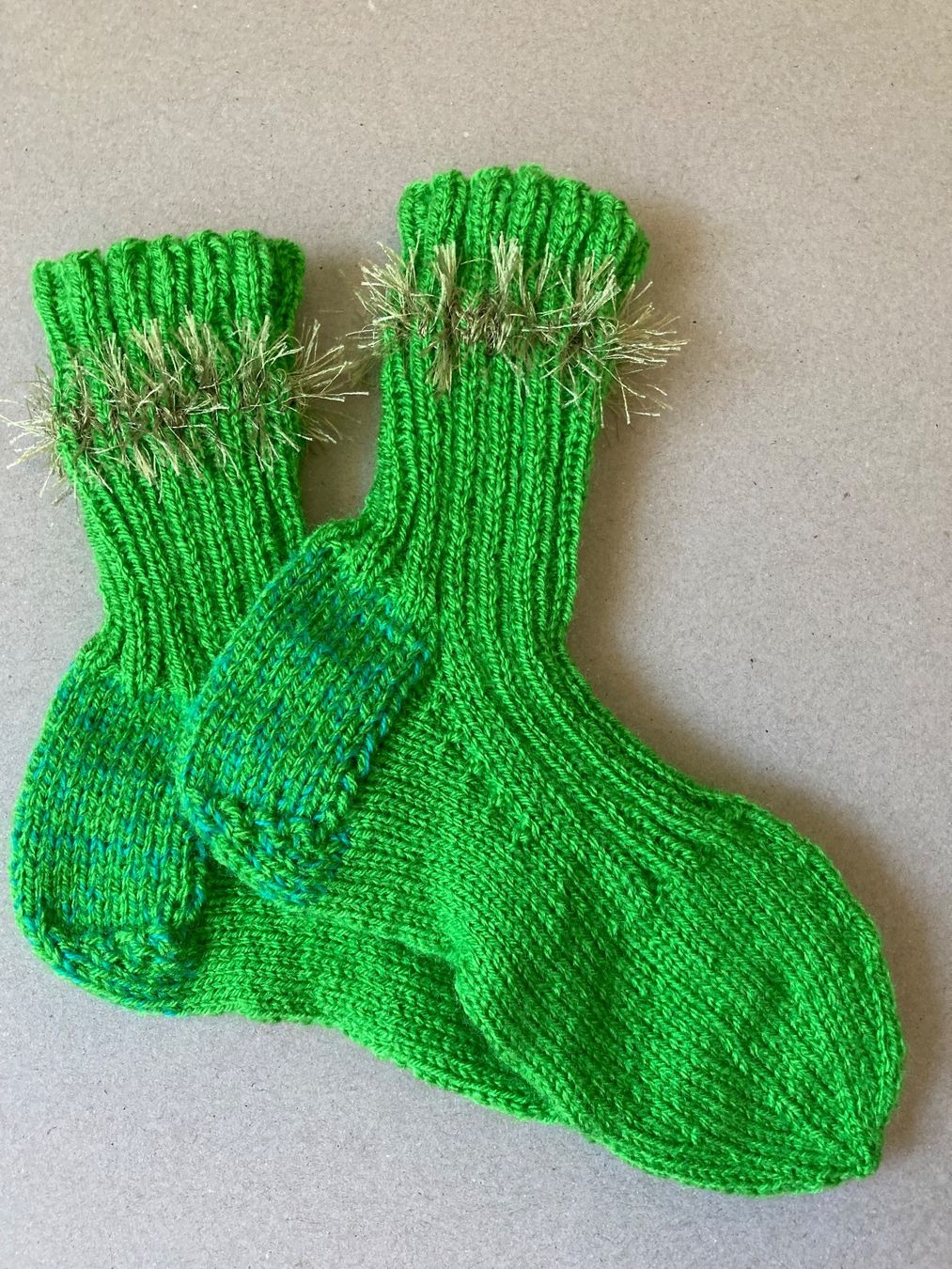 Socken für Kinder: Wollsocken Handgestrickt – Neu und originalverpackt aus Neu St.Johann von har_f865