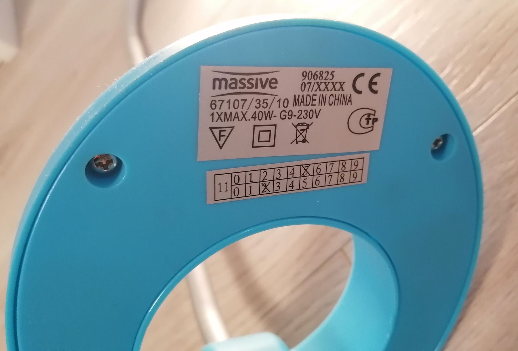 Lampade: Hellblaue Schreibtischlampe – Usato da Schwarzenegg venduto da musi09 2