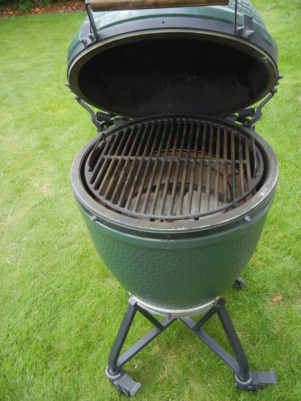 Big Green Egg Grills: Grill Big Green Egg Large – Neu (gemäss Beschreibung) aus Langendorf von sonntag10 7