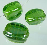 Glasperle Walze ca. 18mm hellgrün