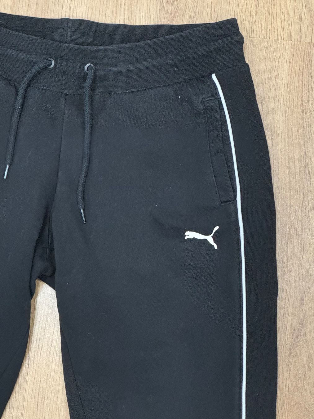 Puma Pantaloni: coole Trainerhose Puma - 2000s Style - Gr. M – Usato da Brügg BE venduto da rutschimedizin 1