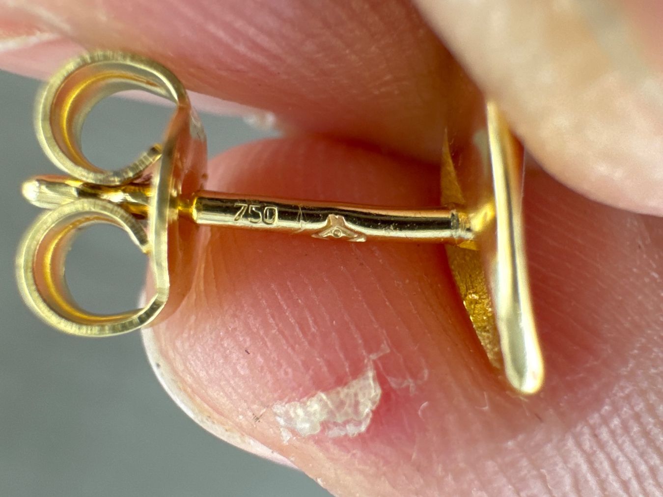 Ohrringe & -stecker: Ohrstecker 750 Gold – Gebraucht aus Niederuzwil von leo_8857 1