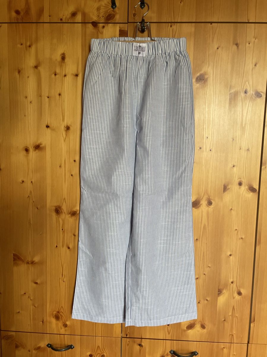 Shein Pantaloni: Pantalon rayé léger – Nuovo e nell'imballaggio originale da Martigny-Croix venduto da lem7