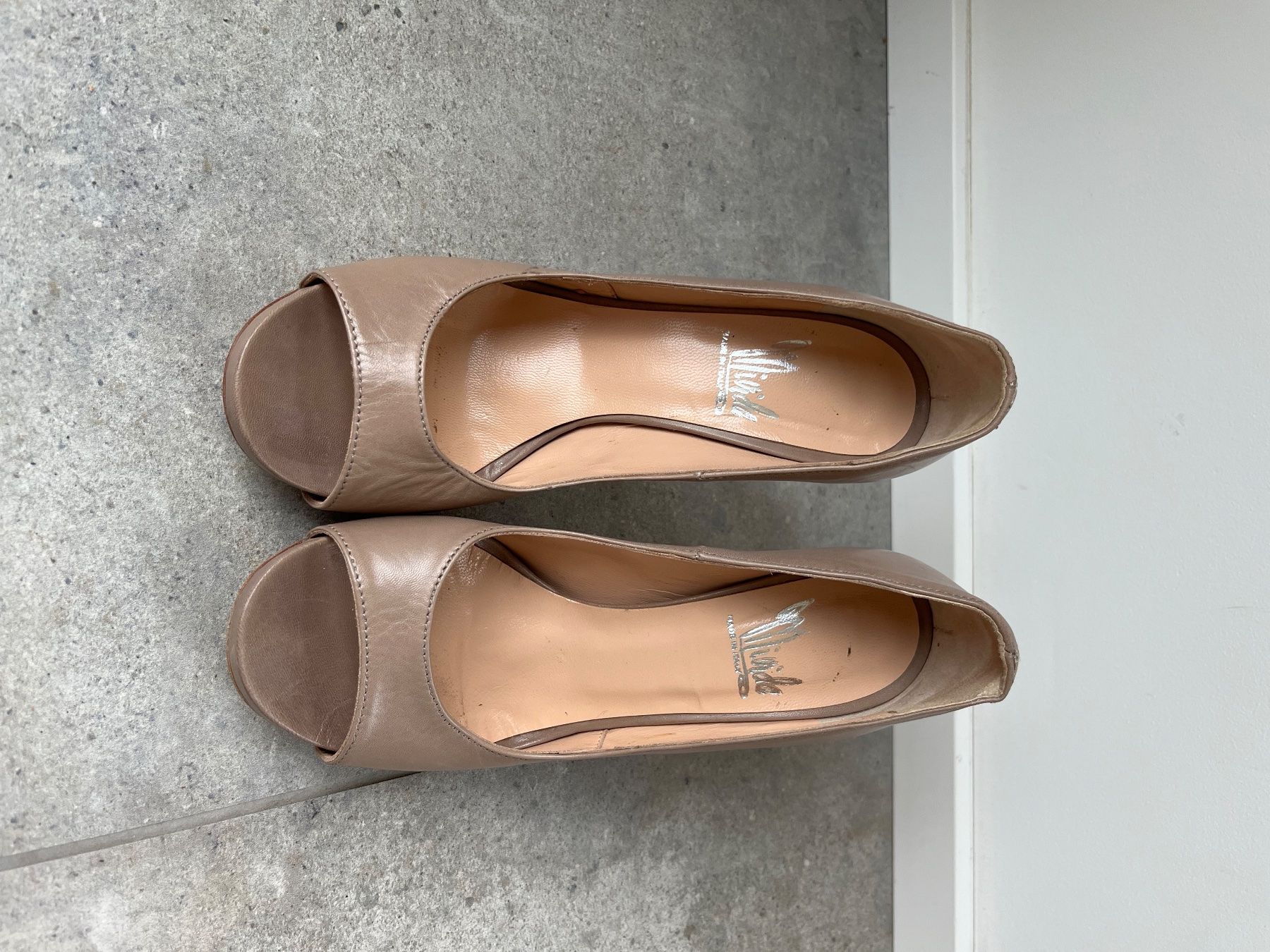 Scarpe da donna: Offene Pumps Leder Gr. 37 – Usato da Ebmatingen venduto da Londoner18 3