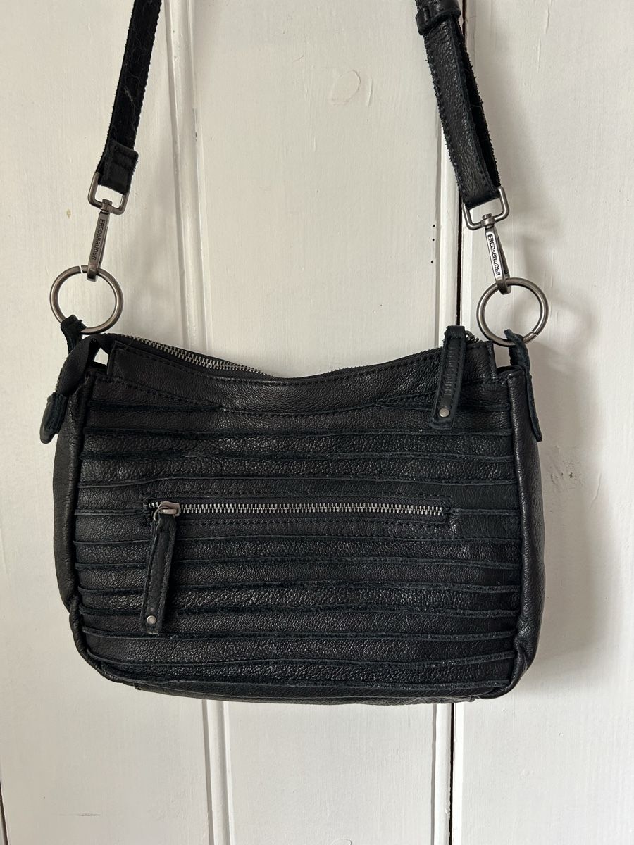 FredsBruder Borse da donna: Fredsbruder Tasche schwarz – Nuovo (secondo la descrizione) da Niederwil SO venduto da Hummeln_im_Hintern 1
