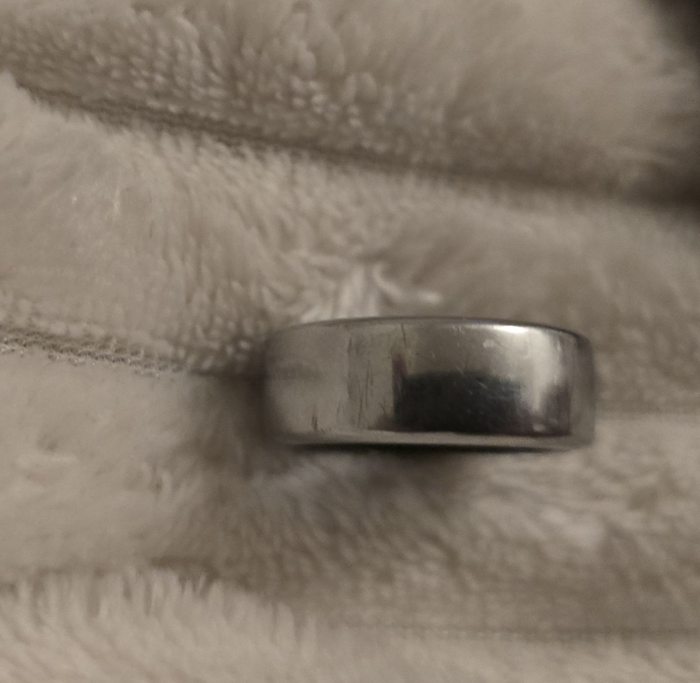 Oura Anelli: Oura Ring Gen 3 Size 07 and Charger – Usato da Buchs SG venduto da rei_7j5l 2