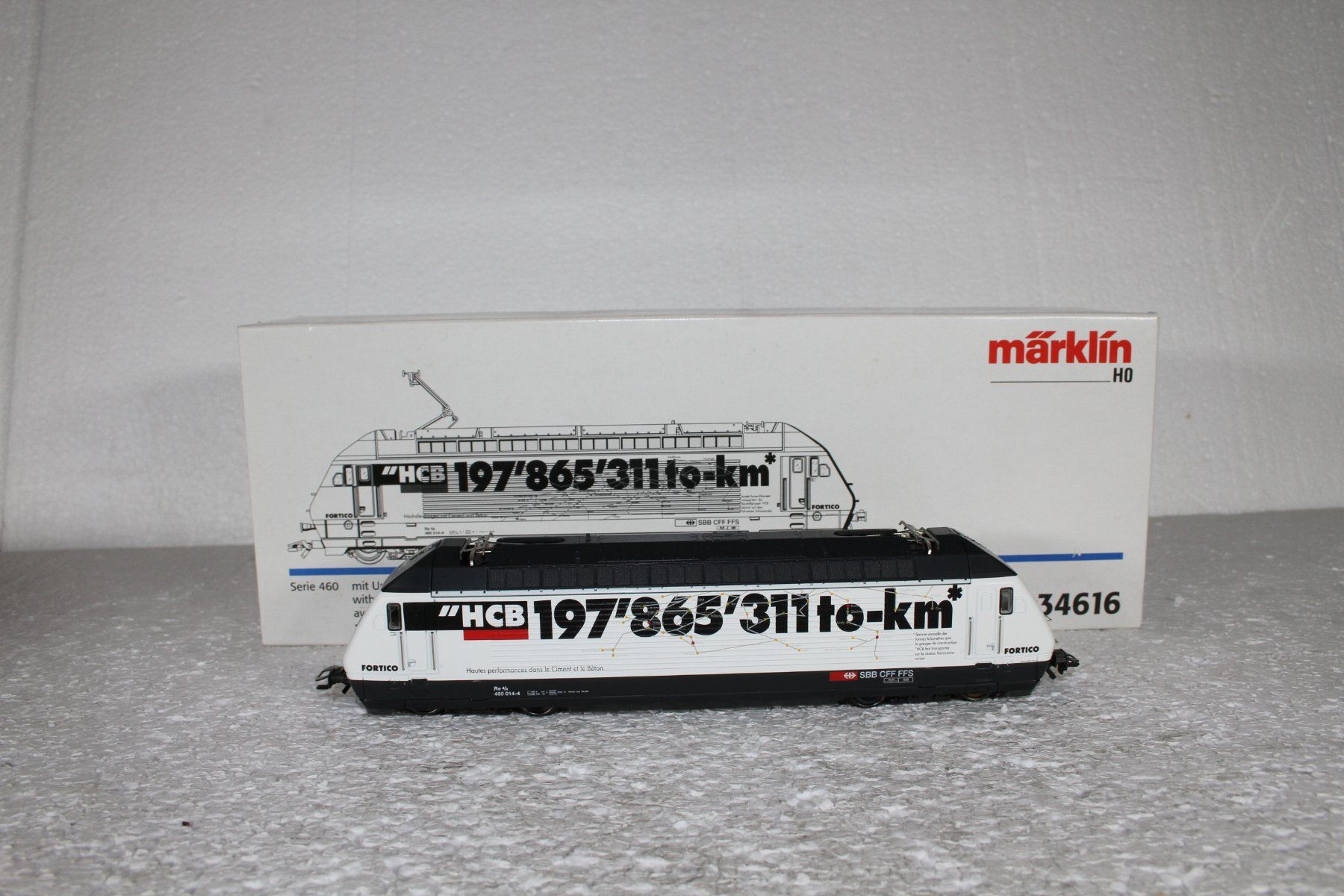 Märklin Modelleisenbahnen: Märklin 34616 SBB Re 460 014-4 HCB – Gebraucht aus Triesen von cor_62ts