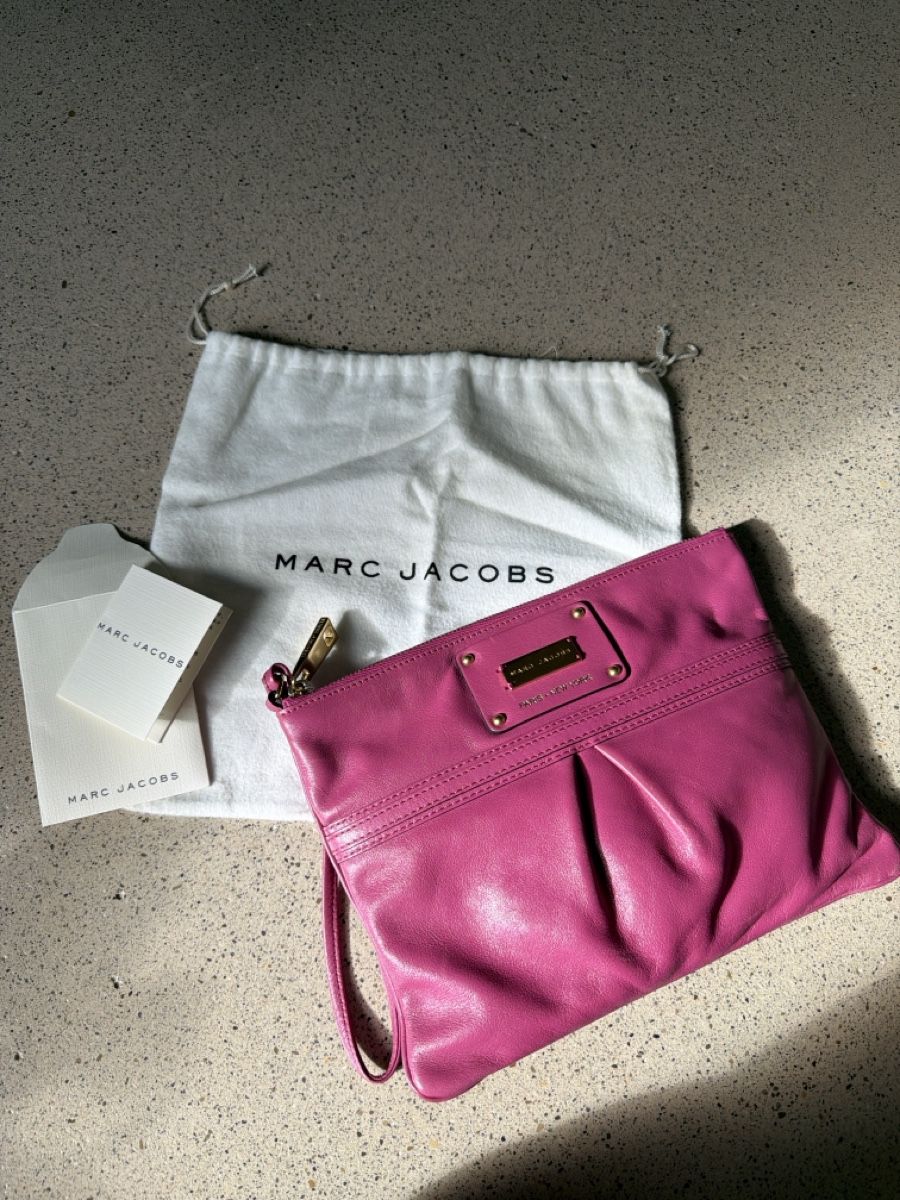 Marc Jacobs Taschen für Damen: Marc Jacobs Clutch Leder Pink – Gebraucht aus Brütten von Rod816