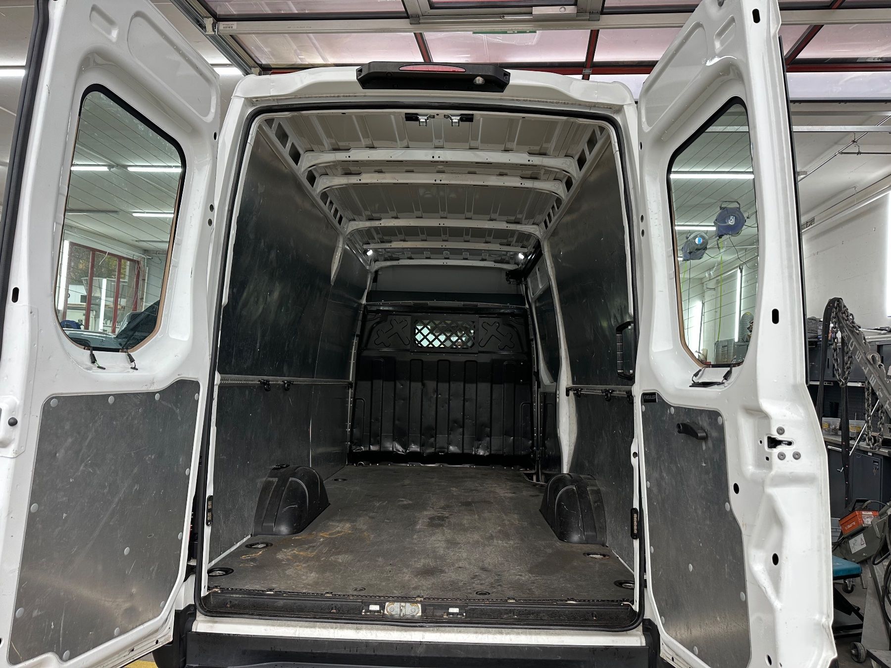 Iveco Veicoli commerciali: Iveco Daily 35S16V – Usato da Davos Wolfgang venduto da yan_r9kj 8