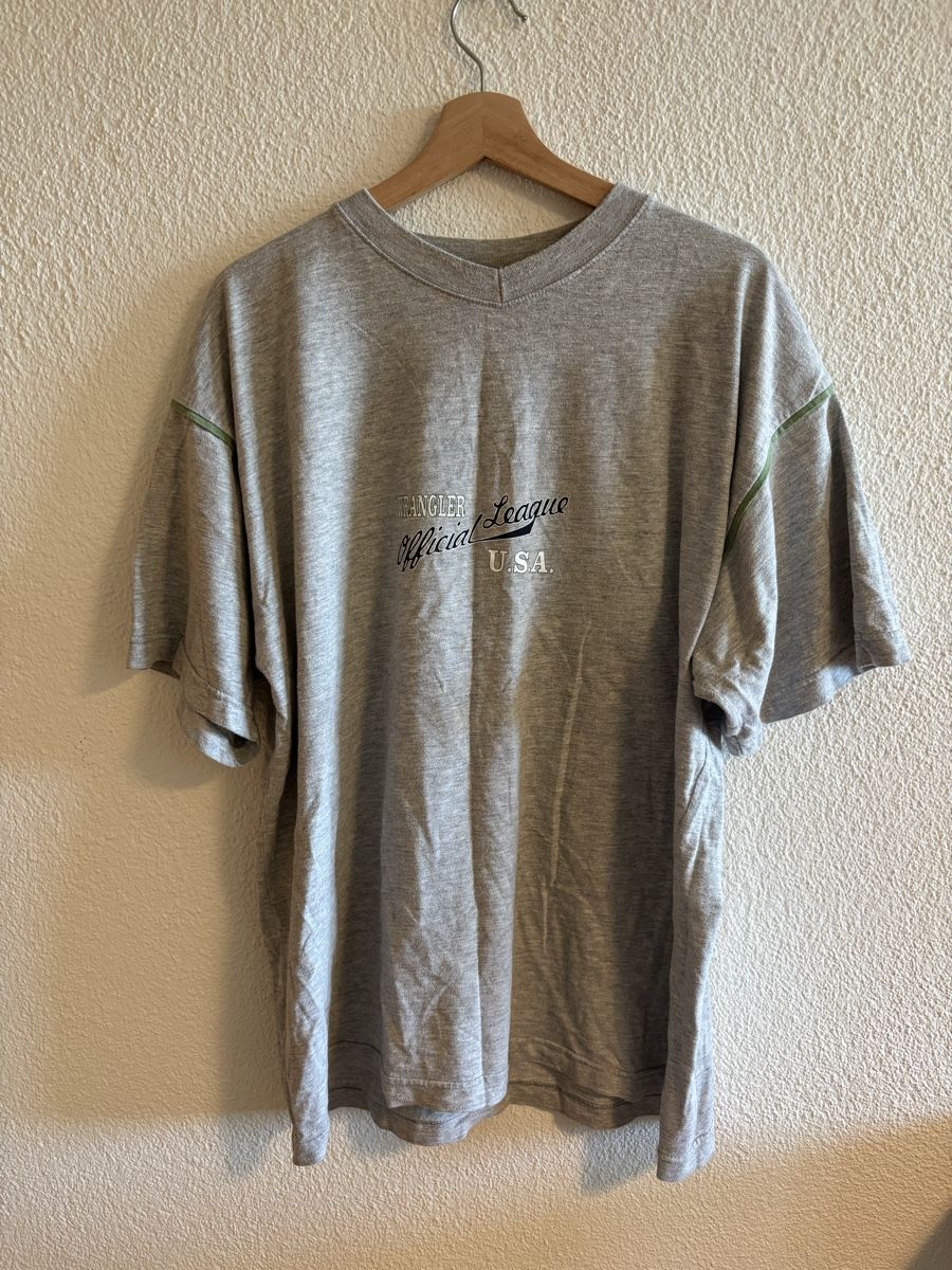 T-shirt: WRANGLER GREY T-SHIRT XL – Usato da Küttigen venduto da noa_78fr