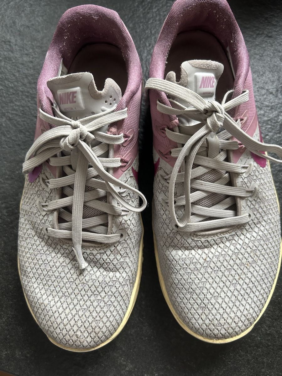 Nike Chaussures femmes: Nike Turnschuh 38 – D'occasion à Emmen par Carbru 1