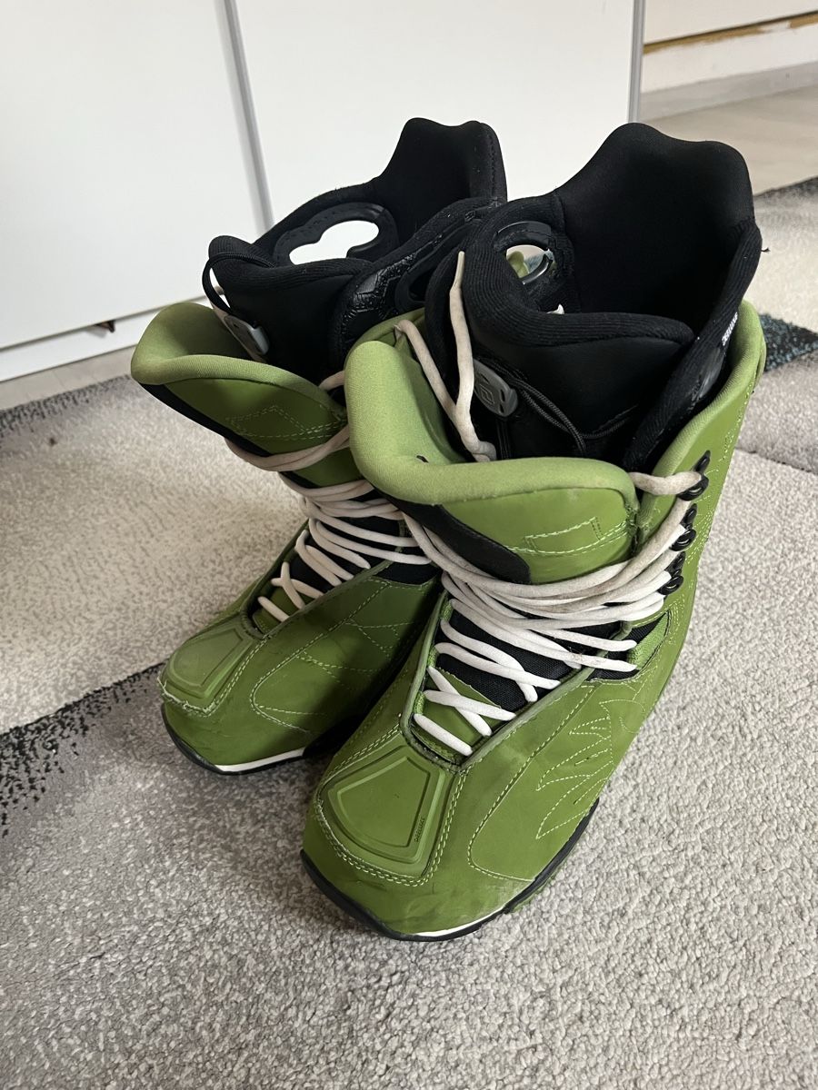 Scarpe da uomo: Deeluxe Snowboard Boots Gr. 41 – Usato da Winterthur venduto da she_6vd5