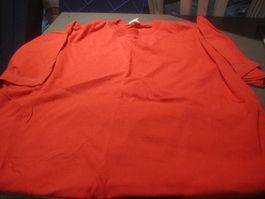 T-Shirt Grösse M, rot