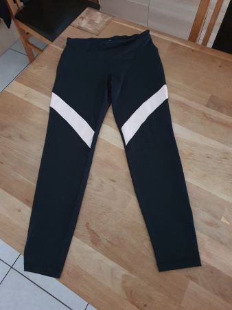 neu: (Sport-)Leggins Gr. M (40/42)