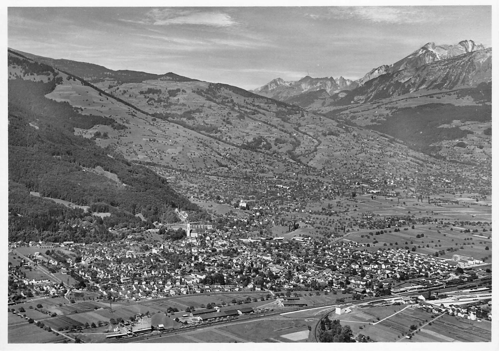 Cartoline postali: .Buchs-Werdenberg SG , Flugaufnahme – Usato da Reichenburg venduto da Pipo-67